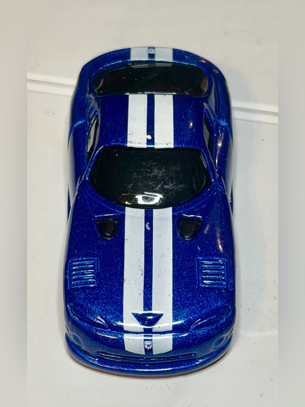 Maisto 1996 Dodge Viper GTS Blue White Stripes Fresh Metal 1:64 Diecast Car